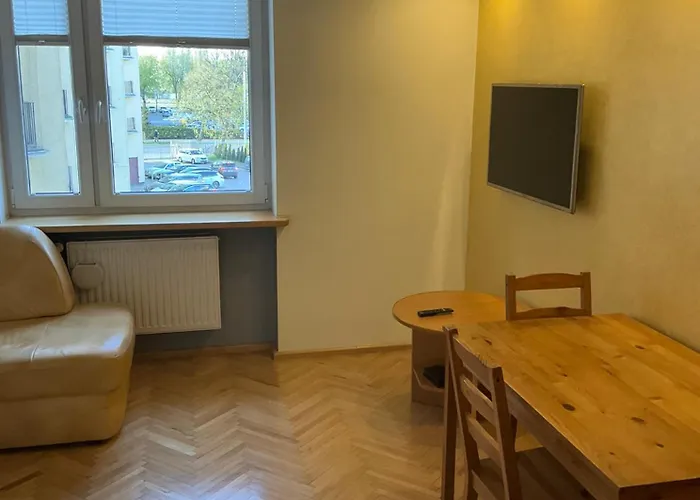 Od Starowiejskiej גדינייה